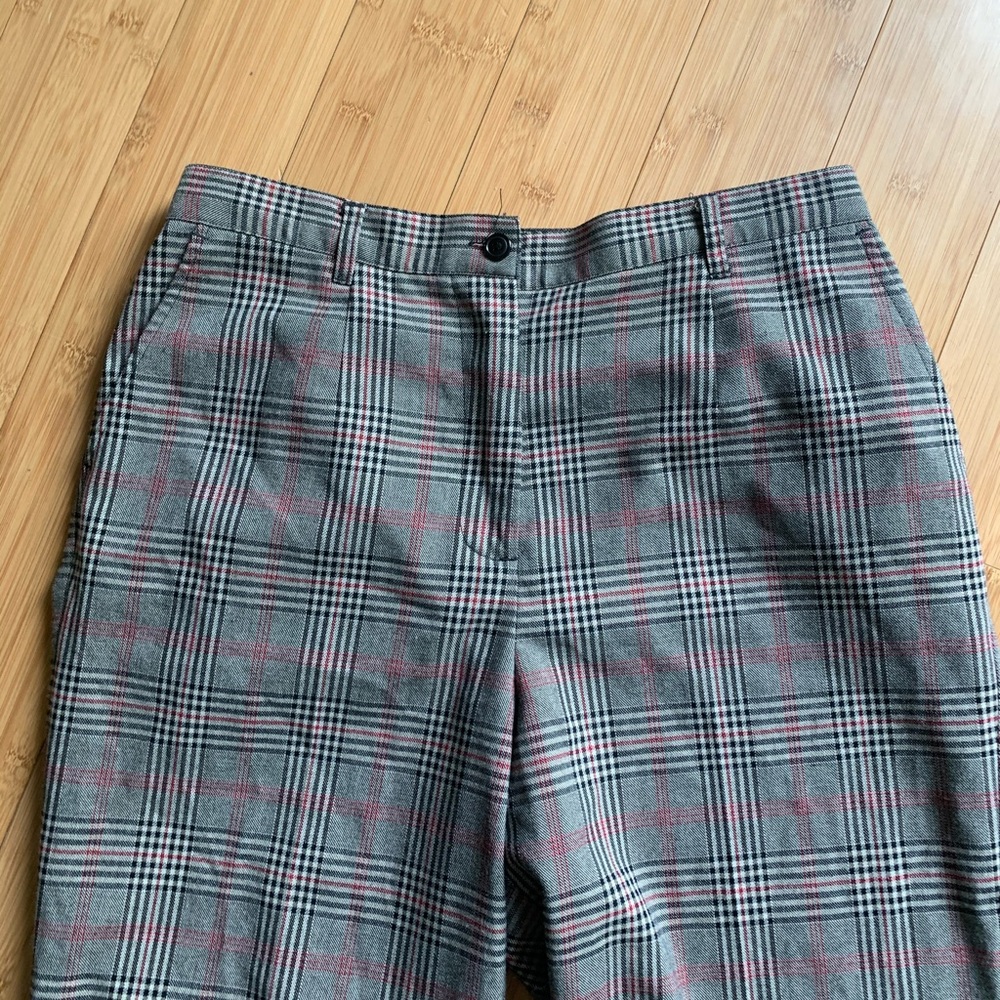 High waisted women’s trousers!